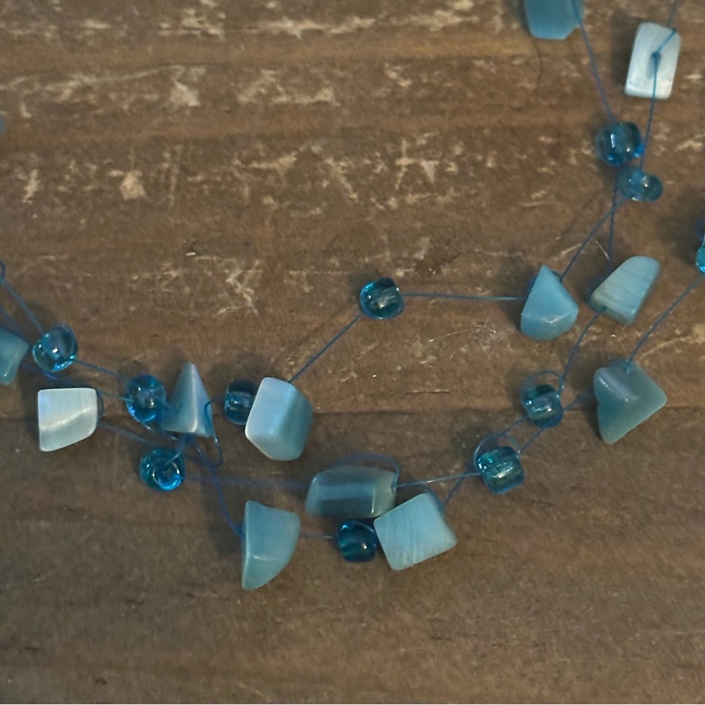 Vintage Multi Strand Aqua Blue Shell Chip Necklace - image 3